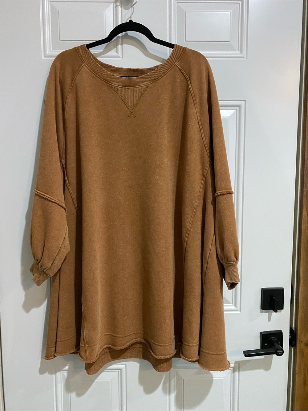 American Eagle Outfitters Tunic Sweatshirt in Camel